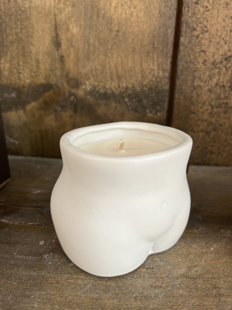 Maegan Curve Candle | Two Scents
