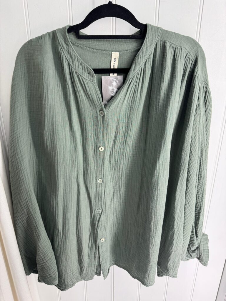 Isabelle shirt. Collarless, long sleeve. Generous fit. Khaki.