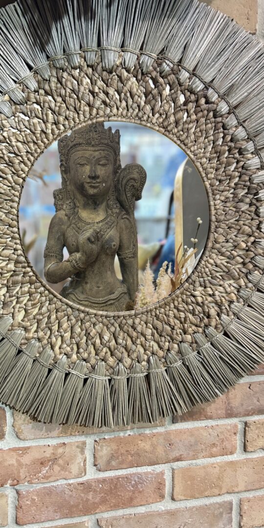 Grass Round Mirror knotted grass