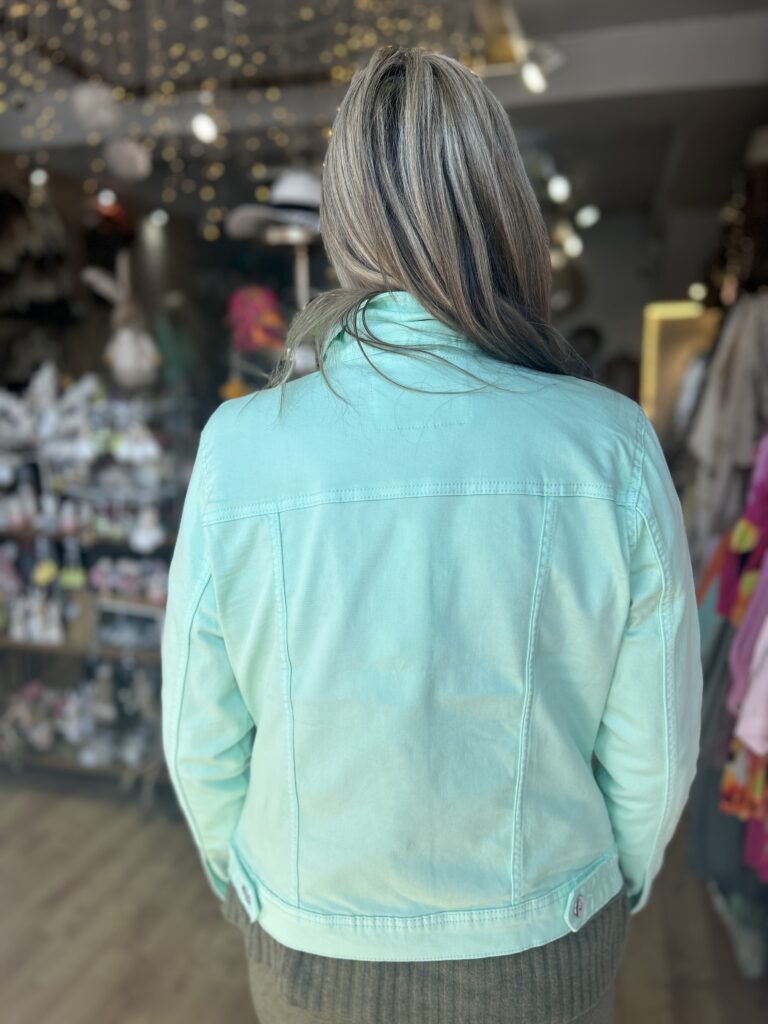 Denim jacket in mint