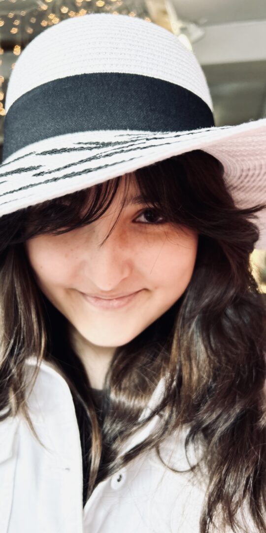 Miami wide brim hat. White with black