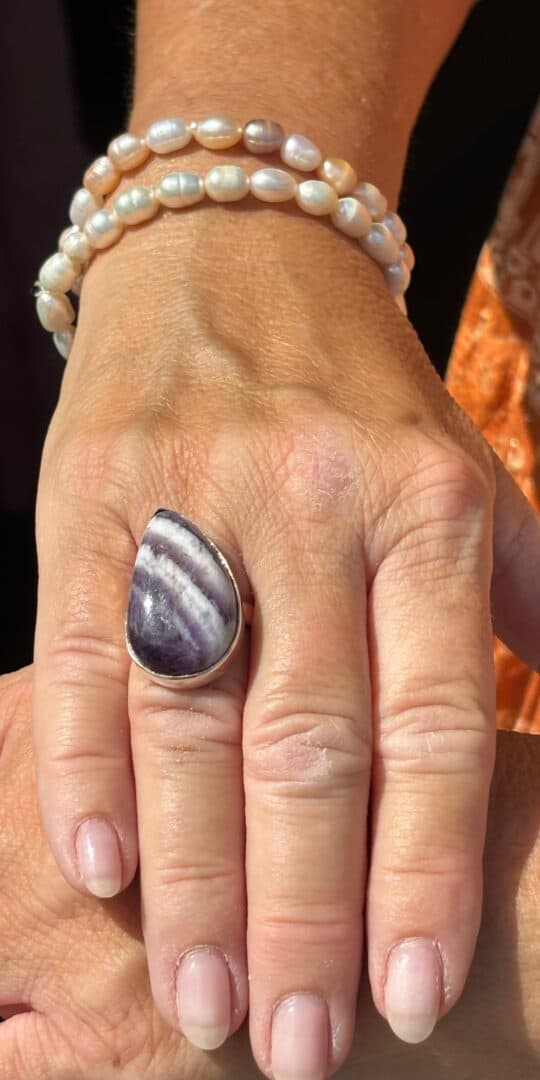 Amethist Agate Teardrop sterling silver ring.