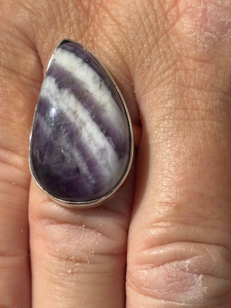 Amethist Agate Teardrop sterling silver ring.