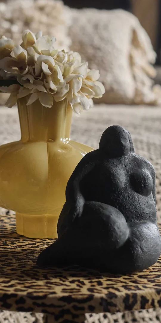 Rolinda Sculpture