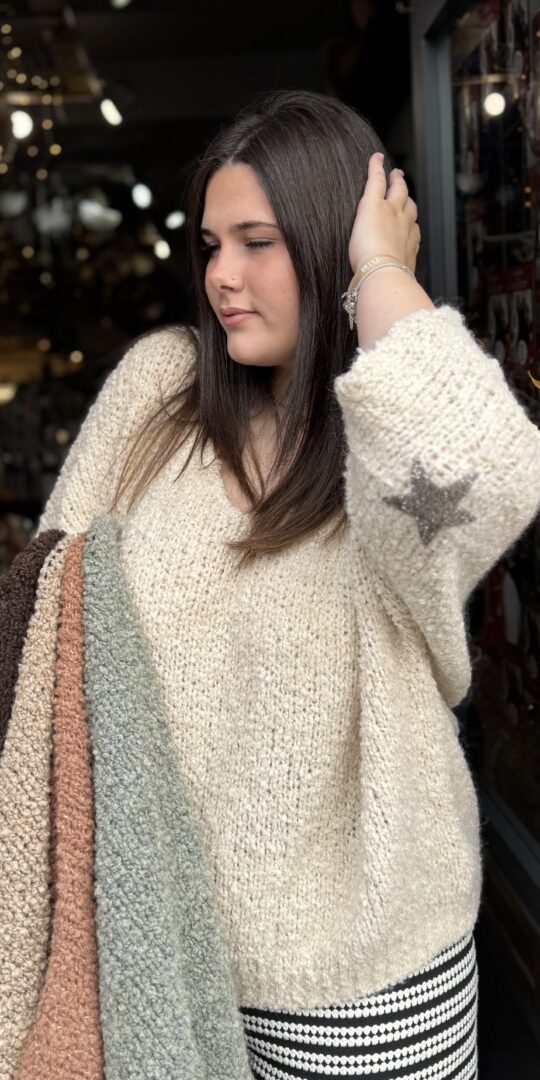 Sadie star soft knit jumper. Cream