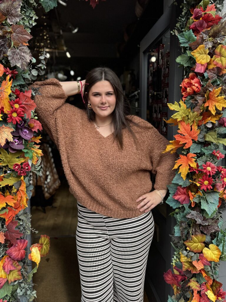 Sandie Star Jumper. Soft knit. Sandy Rose