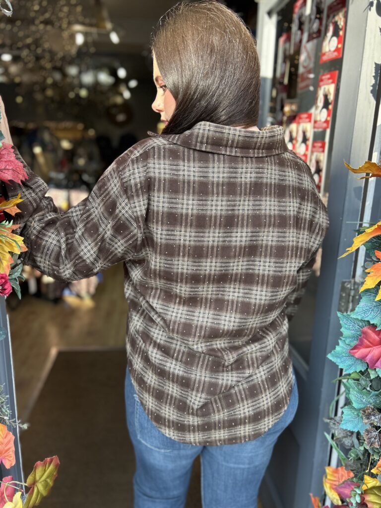 Western Button up shirt. Long sleeves. Chequered pattern design.