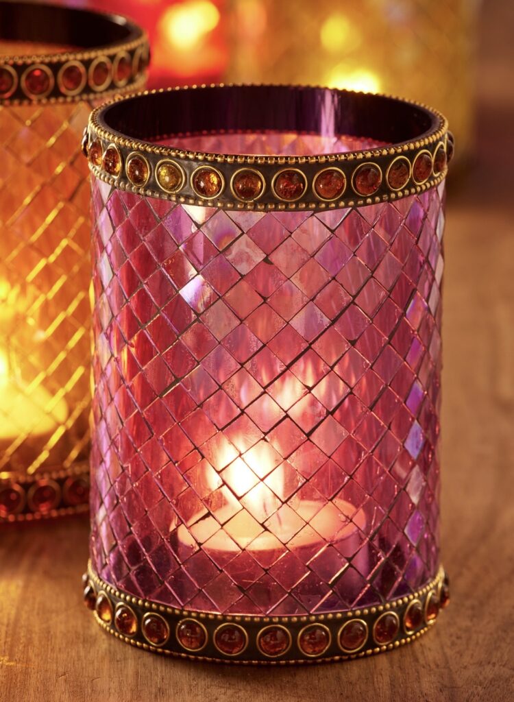 Glass mosaic tealight holder. Red