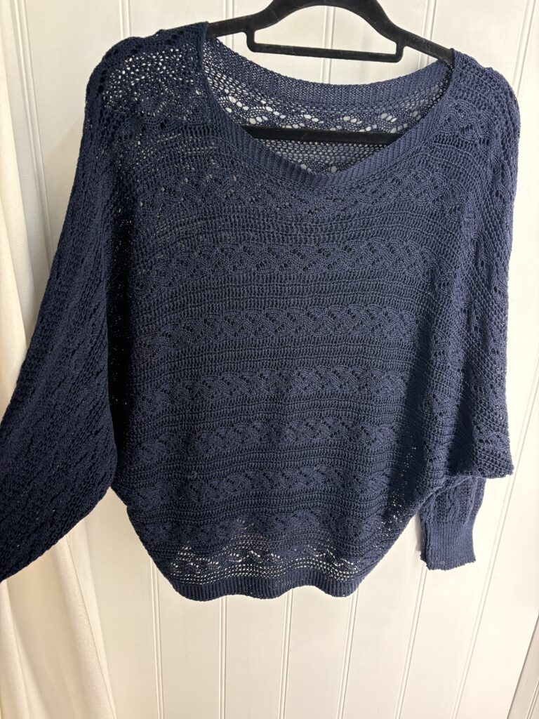 Melina crochet top. Long sleeve. Wide sleeve. Navy
