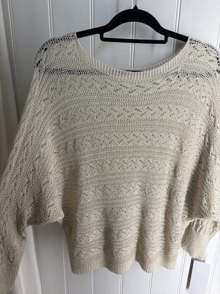 Melina crochet top. Long sleeve. Wide sleeve. Sand