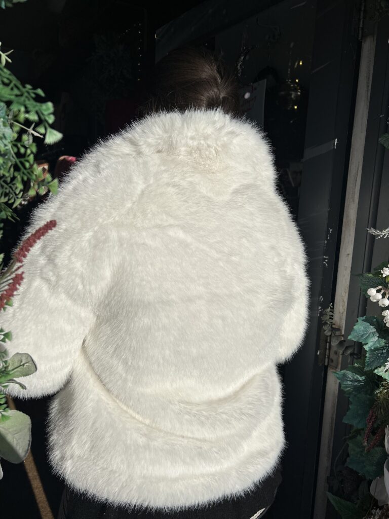 Alaska Jacket. Faux fur. White
