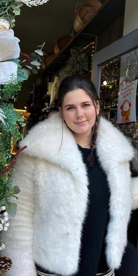 Alaska Jacket. Faux fur. White
