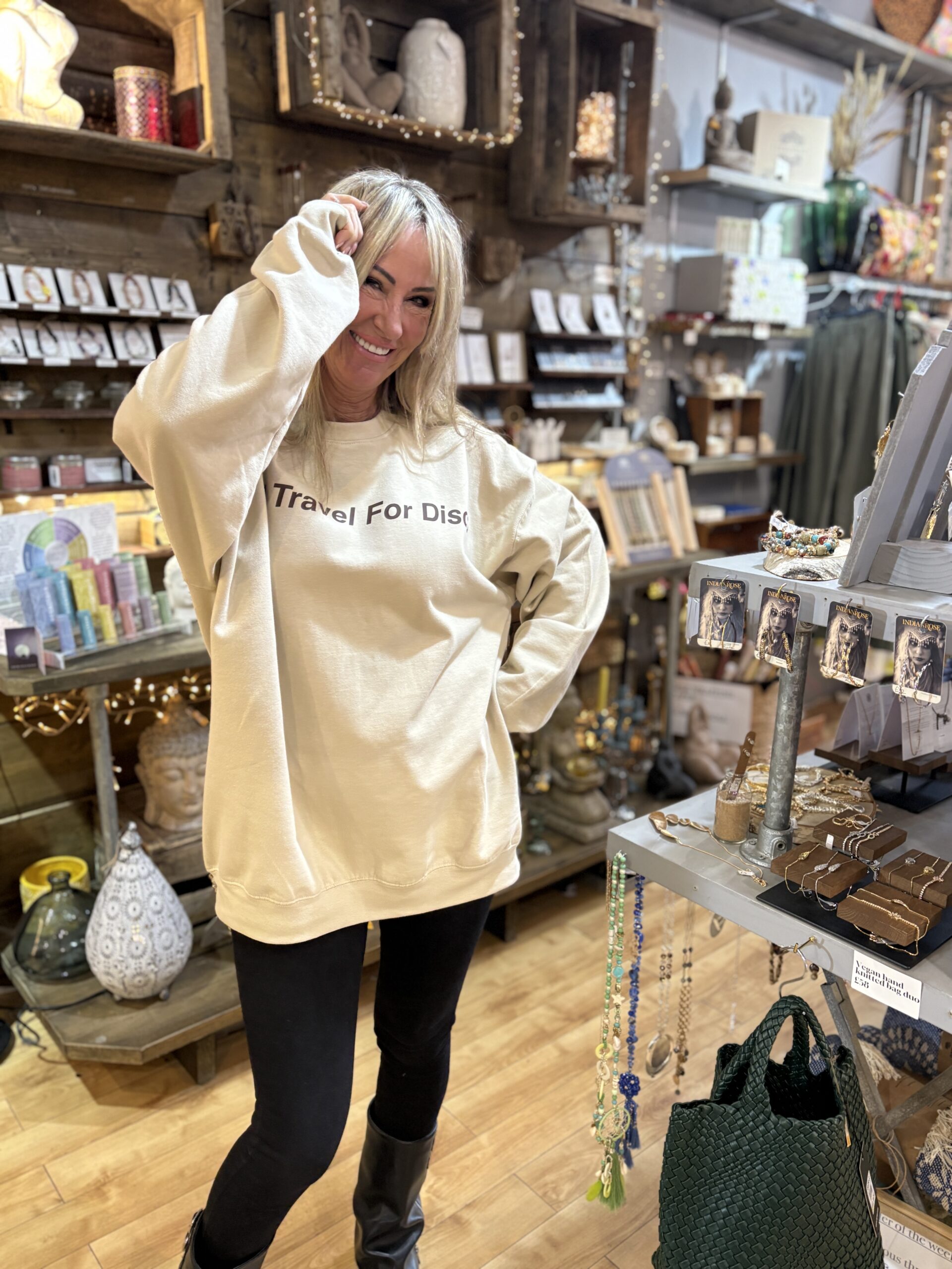 Disco cream Sweatshirt with words
