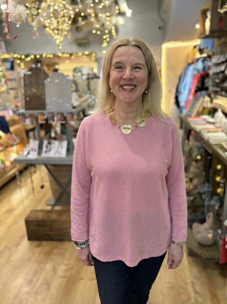 Trent scoop neck jumper bubblegum