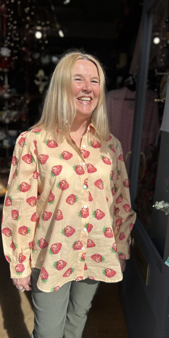 Fresa long sleeve shirt. All over strawberry print.