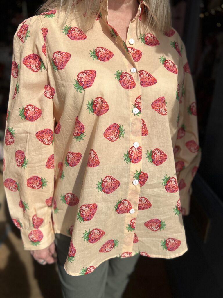 Fresa long sleeve shirt. All over strawberry print.