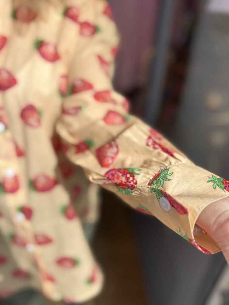Fresa long sleeve shirt. All over strawberry print.