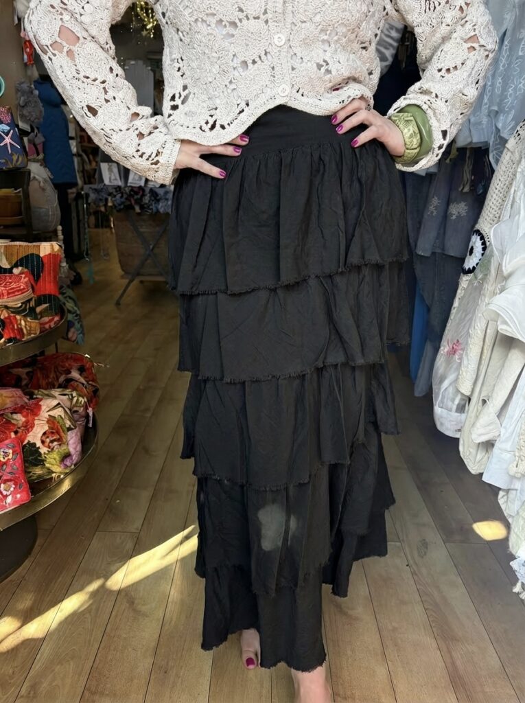 Libby stretch ruffle skirt Black