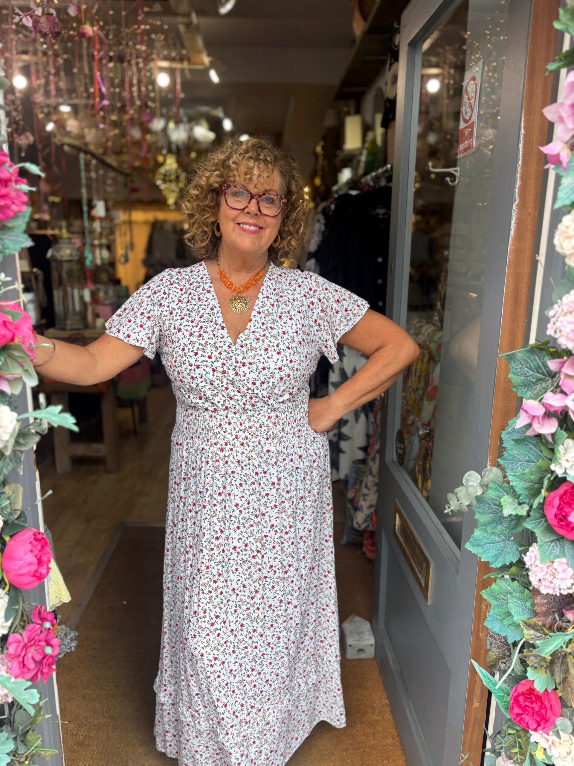 Blossom long dress. Cross over v-neck. Small floral print.