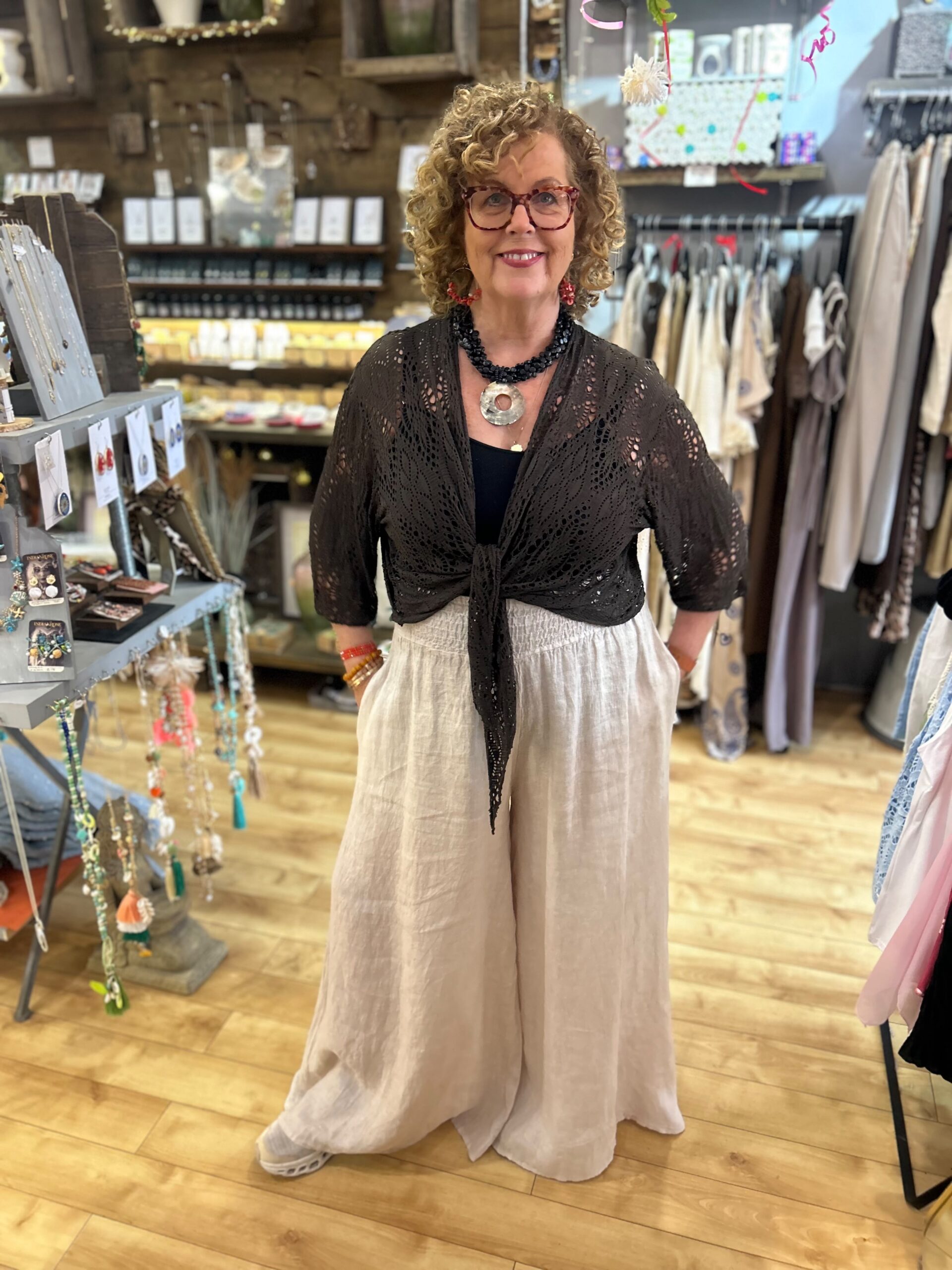 Berlin soft and stretchy shrug