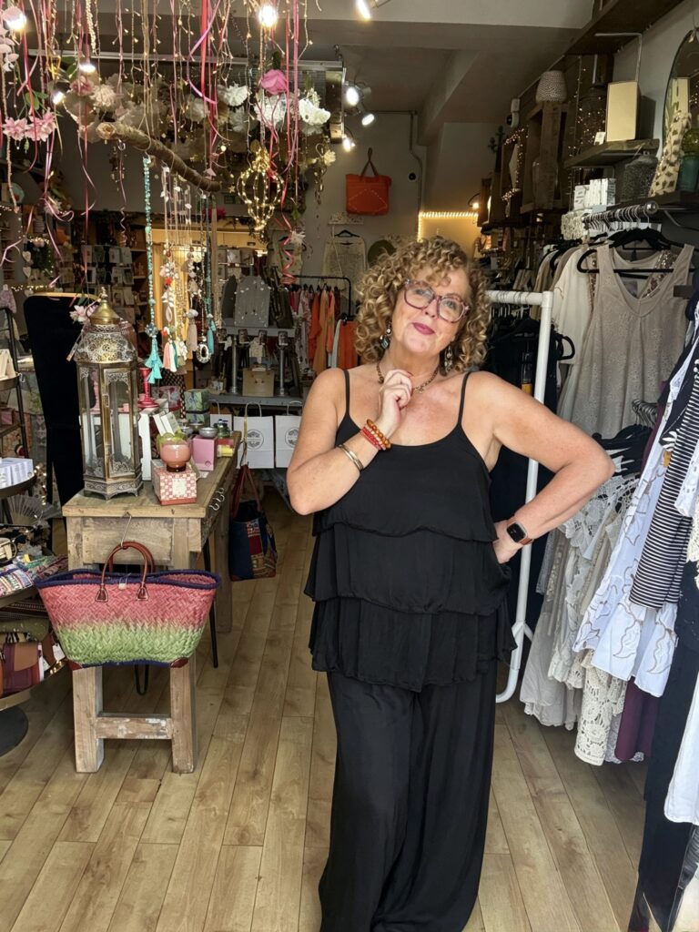 Mermaid silk top black