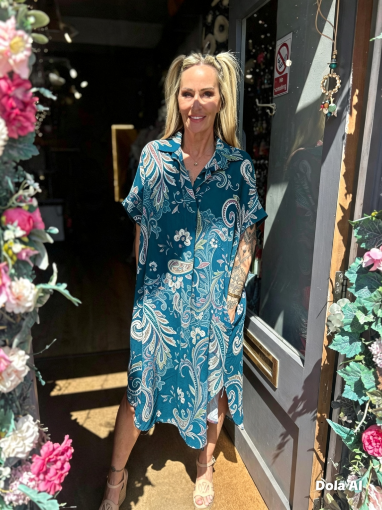 Beryl dress. Shirt collar. Centre pleat. Large pattern. Teal