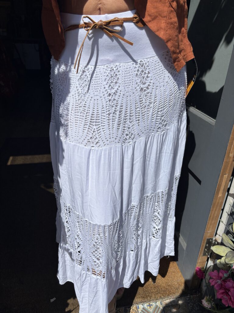 Bianca panel skirt. Multiple tiers. Belt included. White