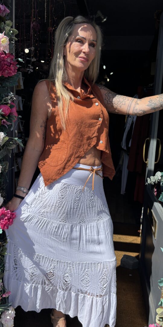 Bianca panel skirt. Multiple tiers. Belt included. White