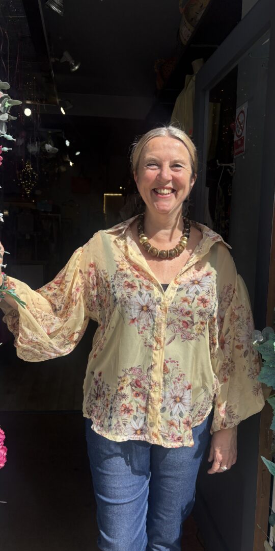 Cornelia floral shirt in lemon