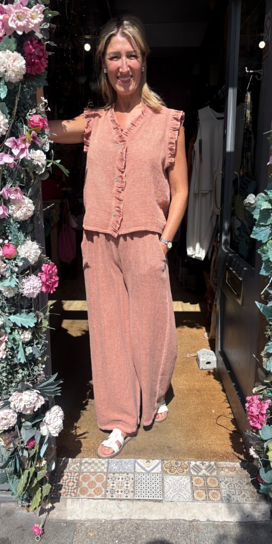 Aria trousers and Roma Top Cotton Linen in Dusty Coral