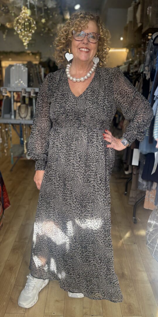 Henrietta Leopard print dress. Maxi. Long sleeve. V neck.