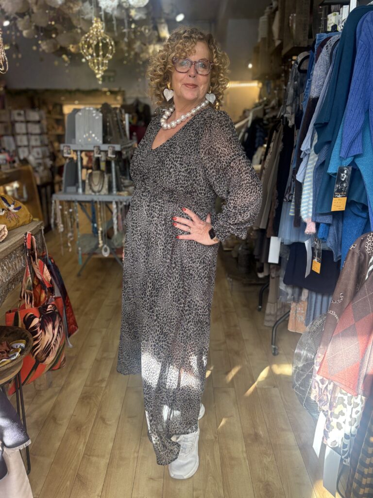 Henrietta Leopard print dress. Maxi. Long sleeve. V neck.