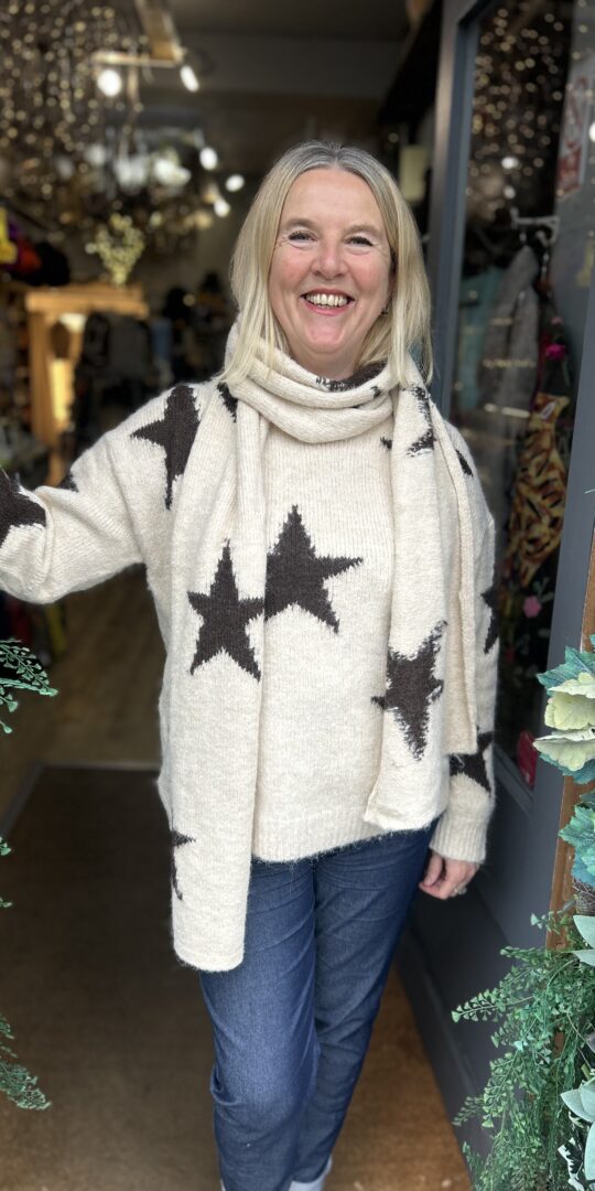 Calgary Star Jumper & Scarf